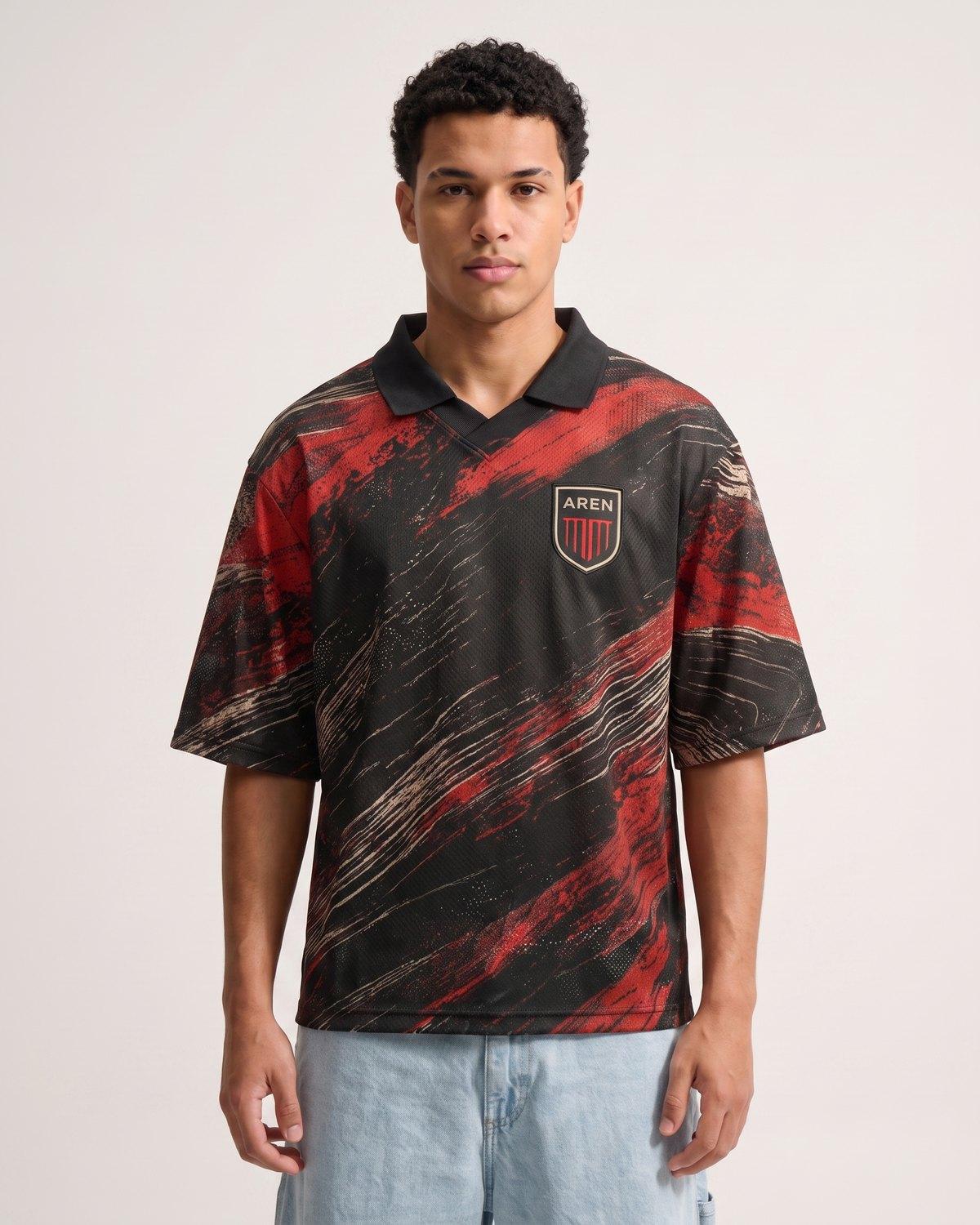 Camisa Rubro 05 em preto, vermelho e off-white com estampa grunge de pinceladas